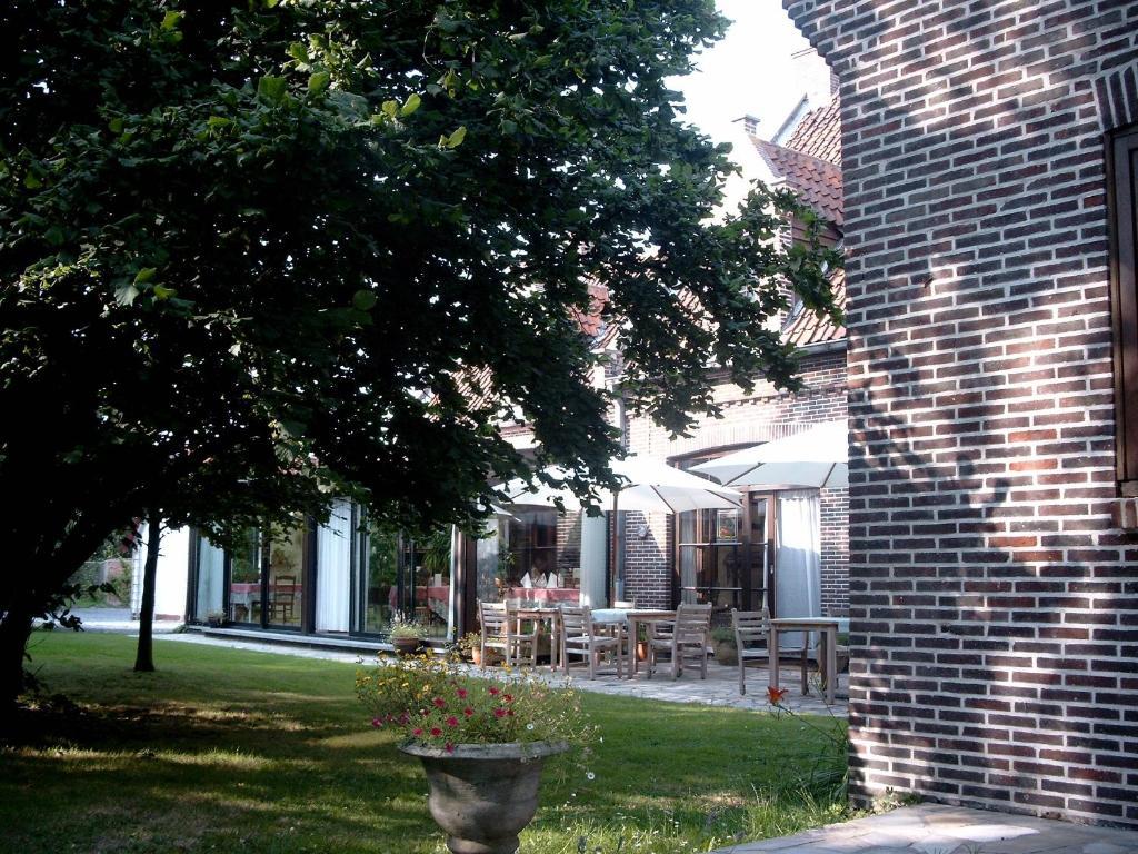 Hotel Troopeird Kortrijk Exteriör bild