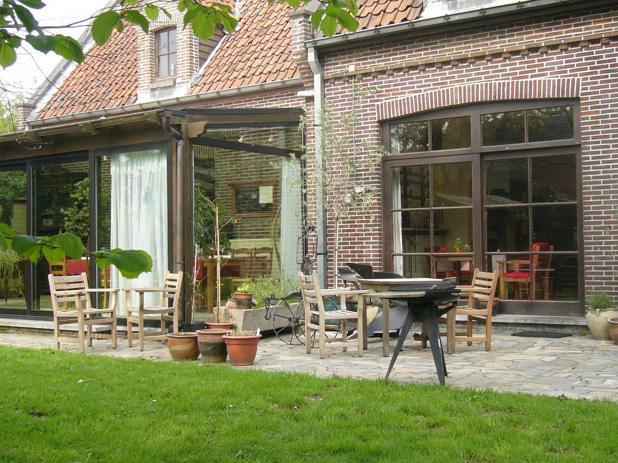 Hotel Troopeird Kortrijk Exteriör bild